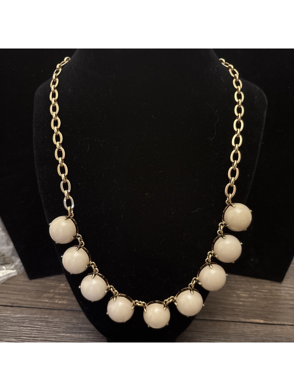 GOLD TONE J CREW BEIGE / NUDE 20” CABOCHON CHAIN NECKLACE